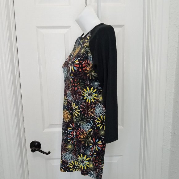 LulaRoe Shirt - Picture 2 of 10